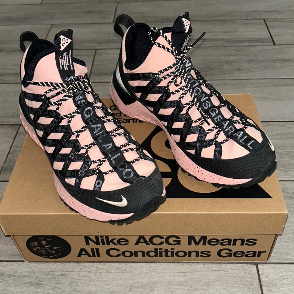 Nike ACG React Terra Gobe. Size 10 Men’s- Melon Color